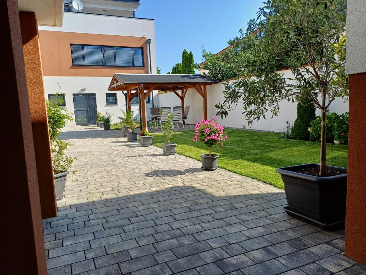 Appartments Gartenblick Illmitz Buitenkant foto