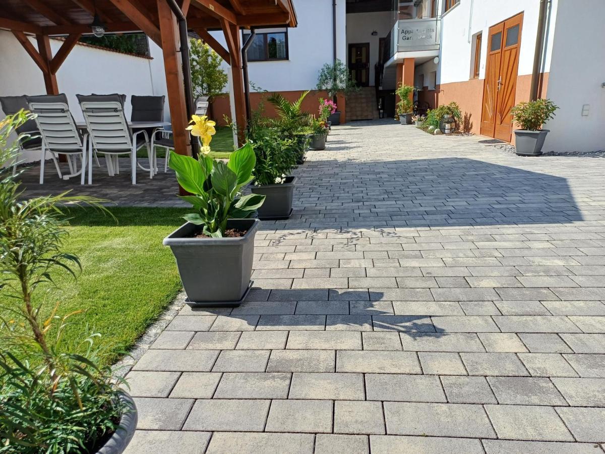 Appartments Gartenblick Illmitz Buitenkant foto